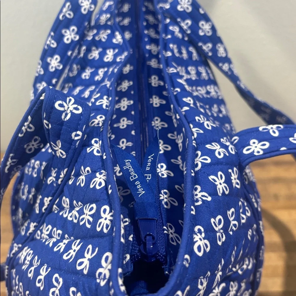 BRAND NEW!! Vera Bradley Royal Blue Concerto Quilted Large Tote Great Carry-on! - Picture 4 of 13